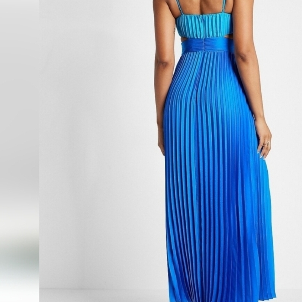 Express NWT Teal Pleated Dress-size 10 - Picture 3 of 4